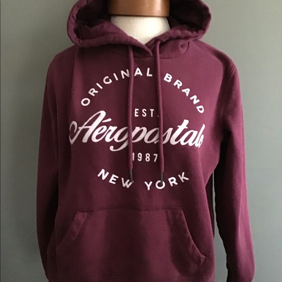 ⛄️ Aeropostale burgundy hoodie - Picture 1 of 7
